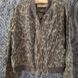 Lightweight zip jacket